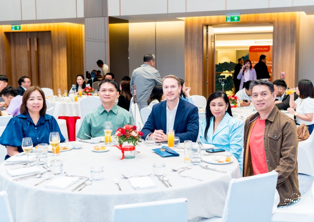 INFINIVAN_THANKSGIVING-126