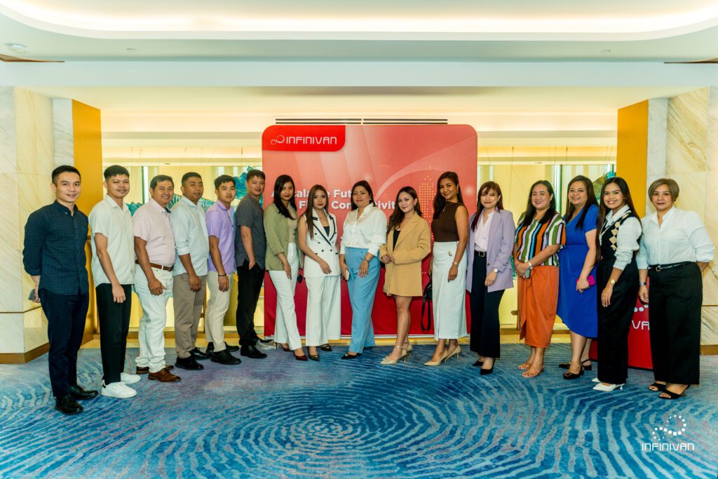 INFINIVAN_THANKSGIVING-210